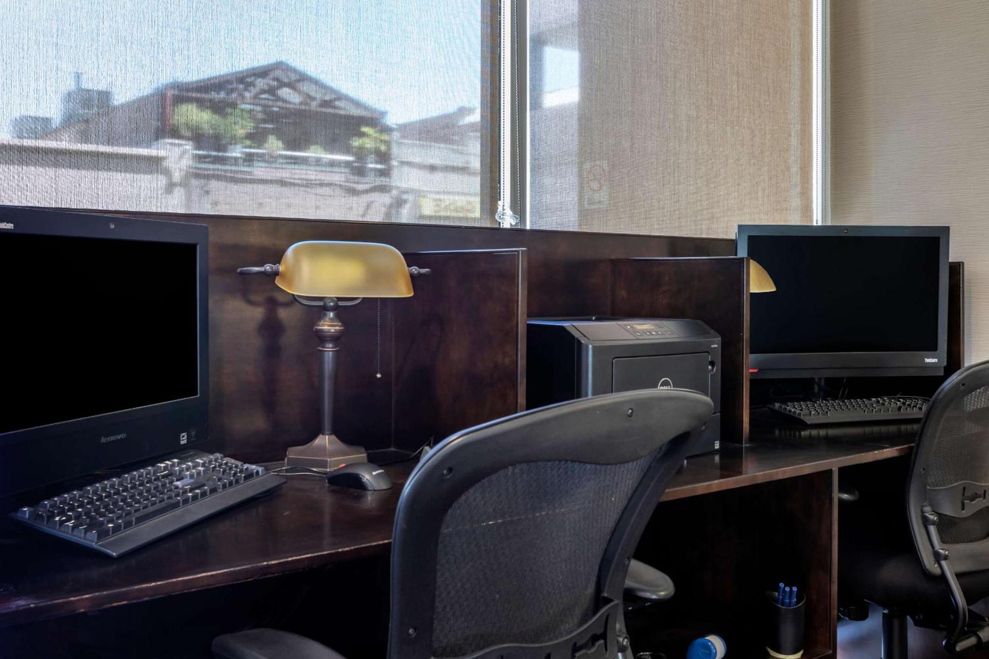 Comfort Suites Visalia - Convention Center Ngoại thất bức ảnh