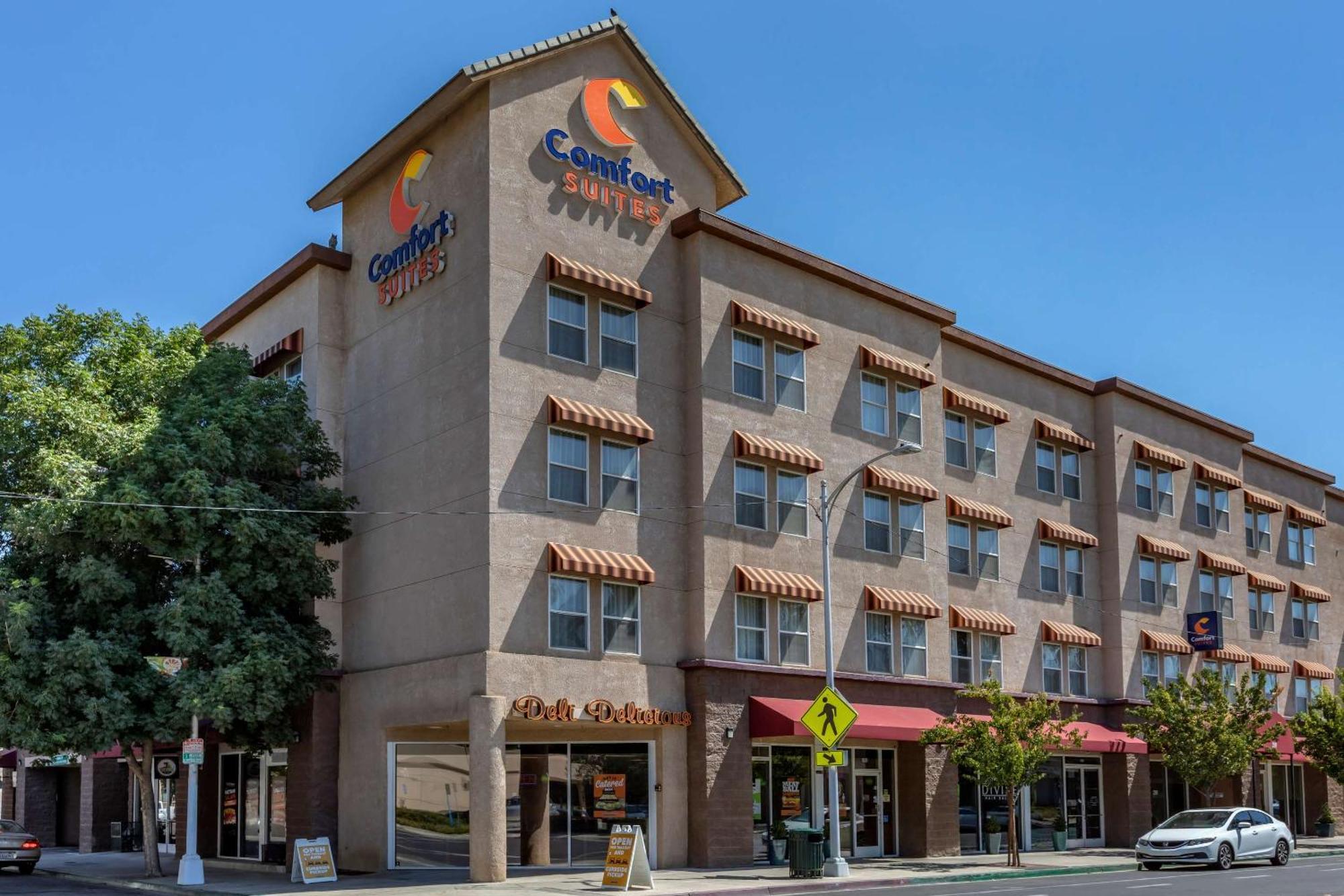 Comfort Suites Visalia - Convention Center Ngoại thất bức ảnh